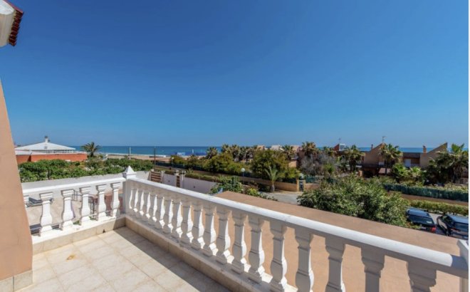 Resale - Villa -
La Mata - Costa Blanca