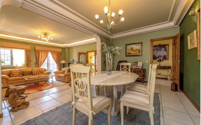 Resale - Villa -
La Mata - Costa Blanca