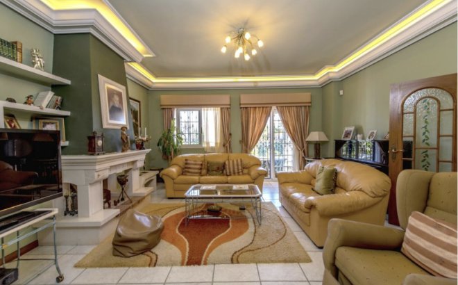 Resale - Villa -
La Mata - Costa Blanca