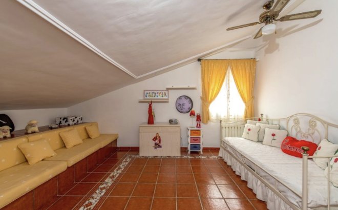 Resale - Villa -
La Mata - Costa Blanca