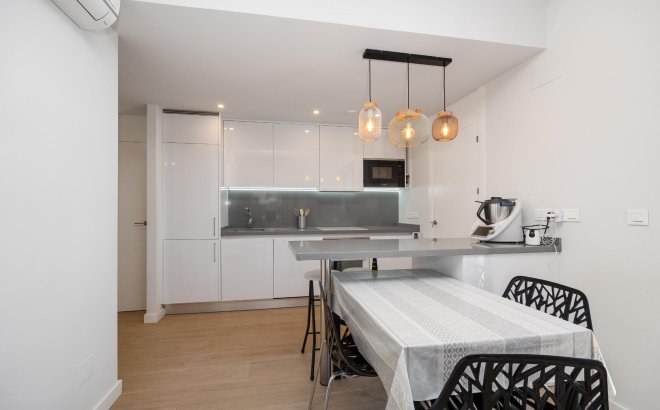 Resale - Apartment -
Orihuela Costa - Villamartín-las Filipinas