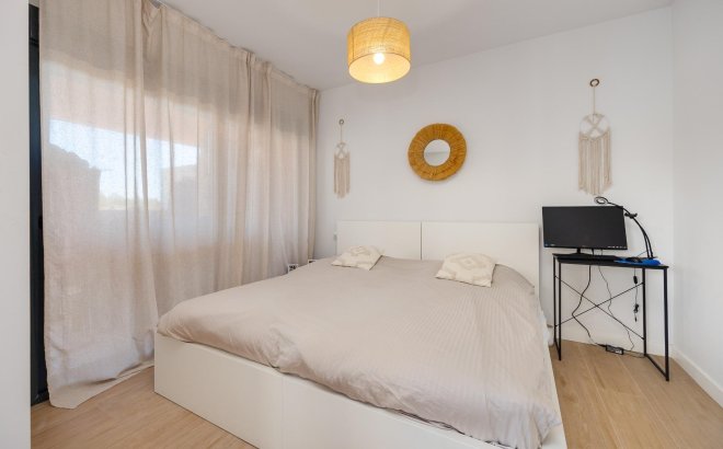 Resale - Apartment -
Orihuela Costa - Villamartín-las Filipinas