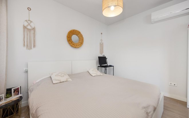 Resale - Apartment -
Orihuela Costa - Villamartín-las Filipinas