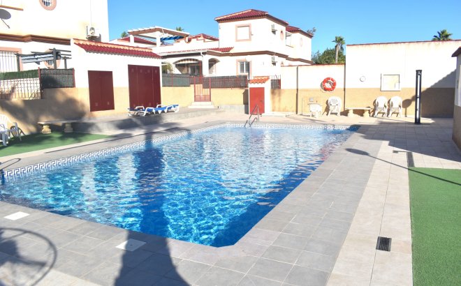 Revente - Villa -
San Fulgencio - Costa Blanca