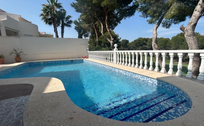 Resale - Villa -
Orihuela Costa - Costa Blanca