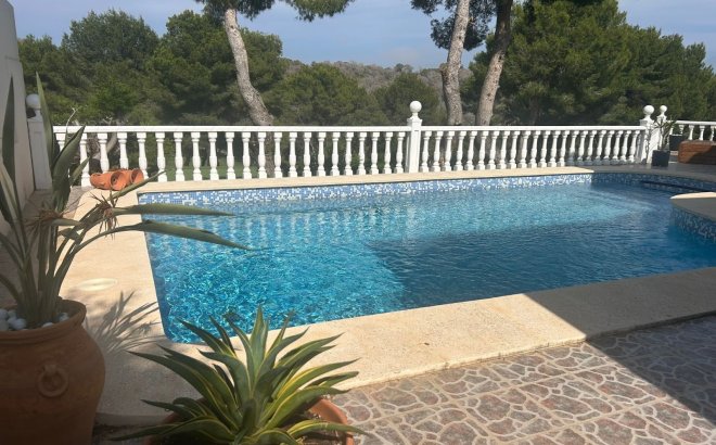 Resale - Villa -
Orihuela Costa - Costa Blanca