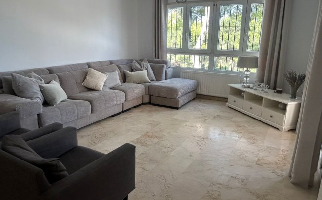 Resale - Villa -
Orihuela Costa - Costa Blanca