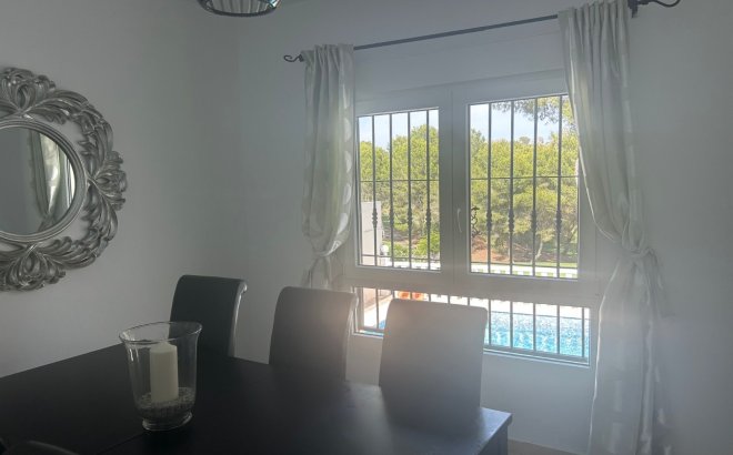 Resale - Villa -
Orihuela Costa - Costa Blanca