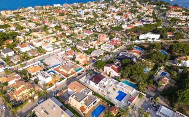 Revente - Villa -
Cabo Roig - Costa Blanca