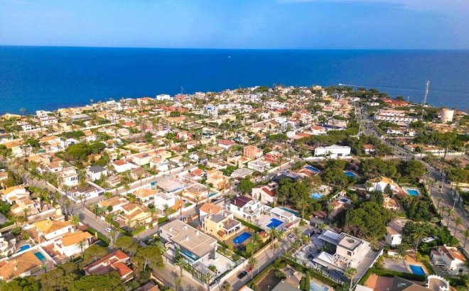 Revente - Villa -
Cabo Roig - Costa Blanca