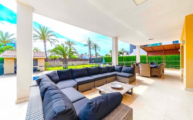 Revente - Villa -
Cabo Roig - Costa Blanca
