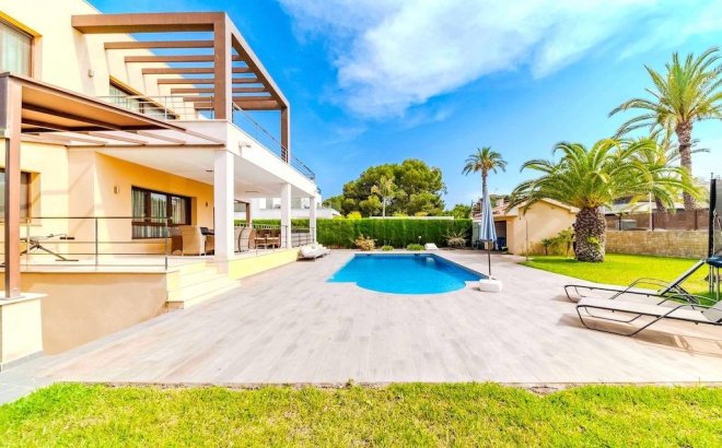 Revente - Villa -
Cabo Roig - Costa Blanca