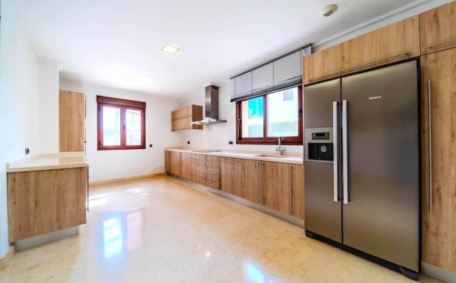 Revente - Villa -
Cabo Roig - Costa Blanca