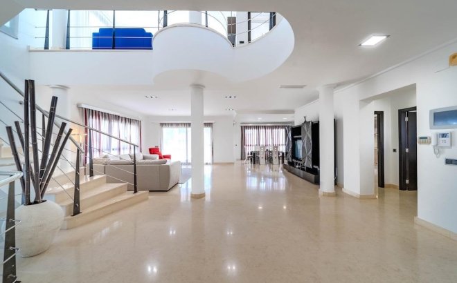 Revente - Villa -
Cabo Roig - Costa Blanca