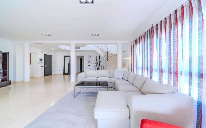 Revente - Villa -
Cabo Roig - Costa Blanca