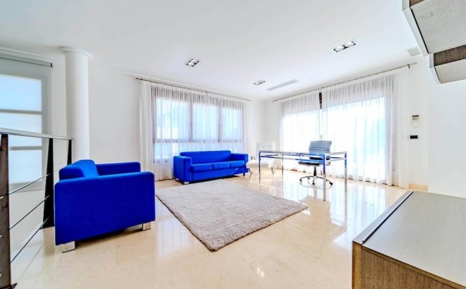 Revente - Villa -
Cabo Roig - Costa Blanca
