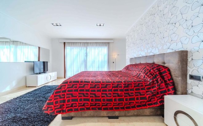 Revente - Villa -
Cabo Roig - Costa Blanca