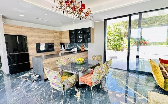 Resale - Villa -
Las Colinas Golf - Costa Blanca