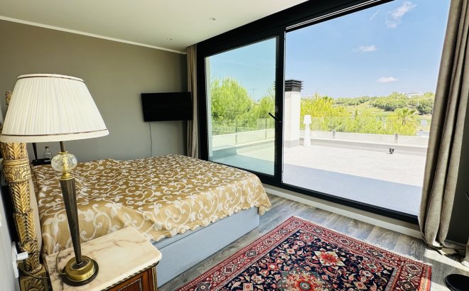 Resale - Villa -
Las Colinas Golf - Costa Blanca