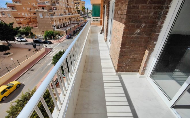 Resale - Apartment -
Orihuela Costa - Costa Blanca