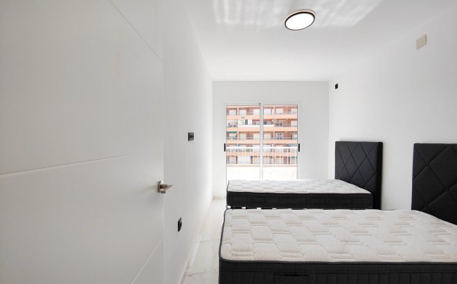 Resale - Apartment -
Orihuela Costa - Costa Blanca