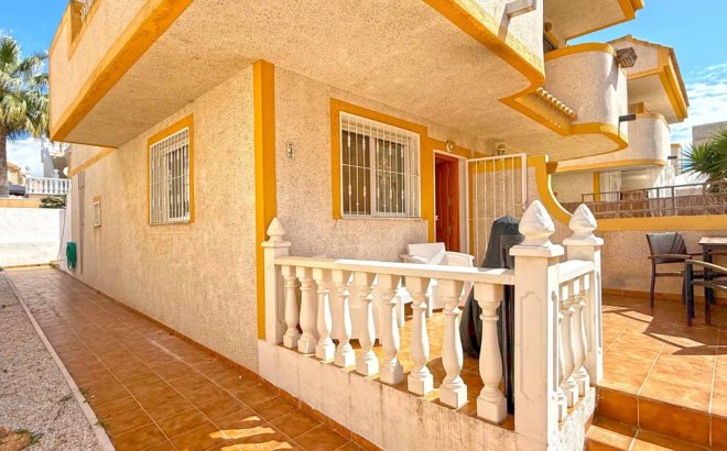 Herverkoop - Town House -
Orihuela Costa - Costa Blanca