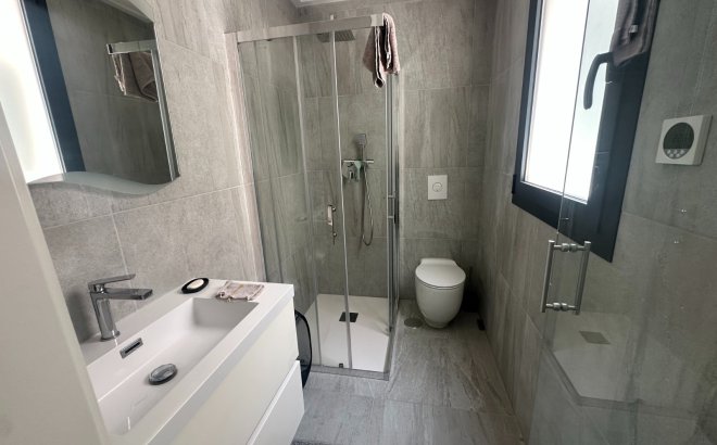 Revente - Villa -
San Miguel de Salinas - Inland