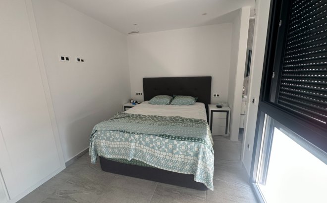 Revente - Villa -
San Miguel de Salinas - Inland