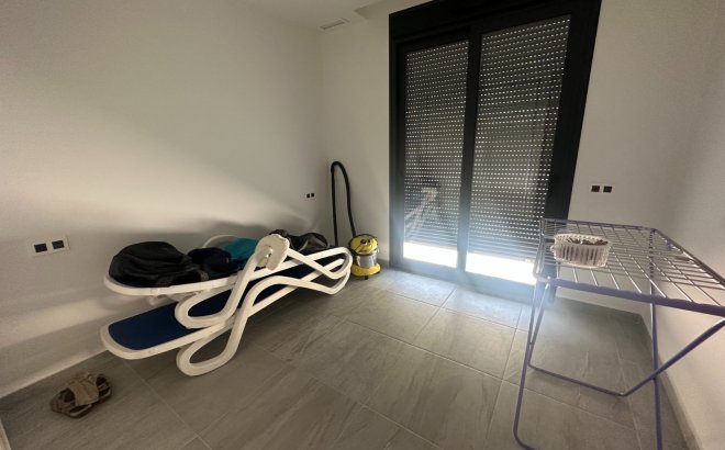 Revente - Villa -
San Miguel de Salinas - Inland