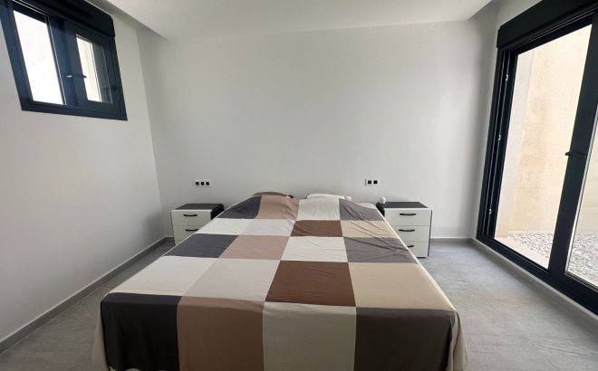 Revente - Villa -
San Miguel de Salinas - Inland