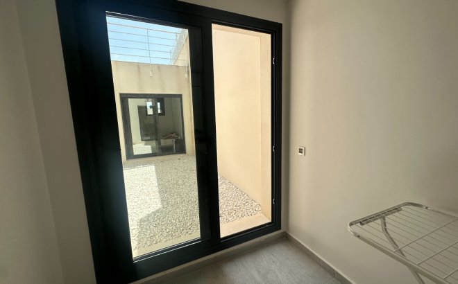 Revente - Villa -
San Miguel de Salinas - Inland