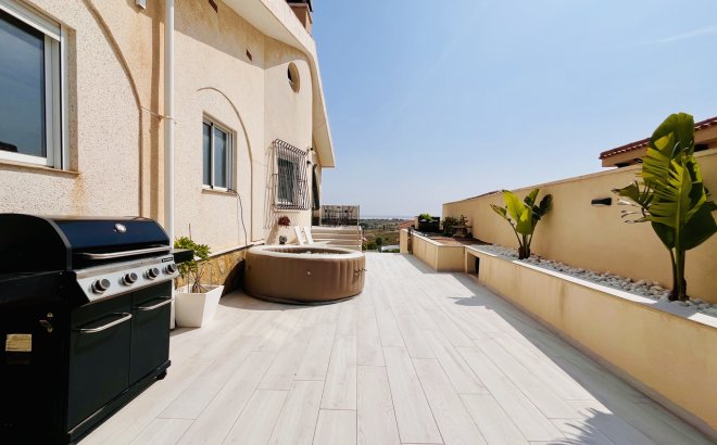 Resale - Villa -
San Miguel de Salinas - Inland