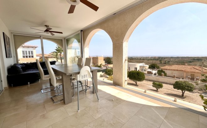 Resale - Villa -
San Miguel de Salinas - Inland