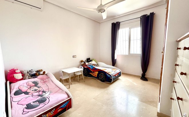 Resale - Villa -
San Miguel de Salinas - Inland