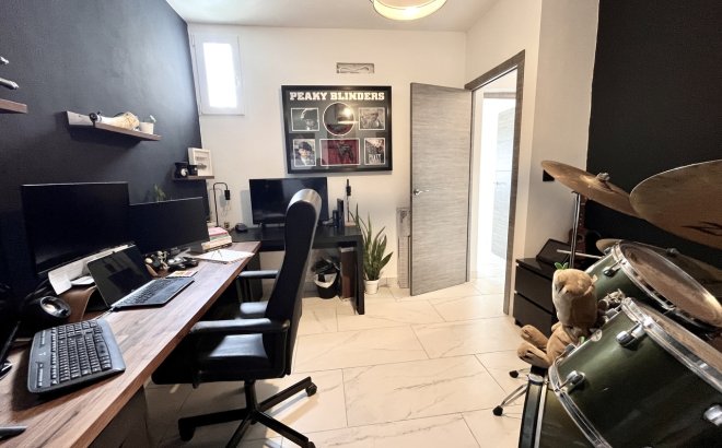 Resale - Villa -
San Miguel de Salinas - Inland