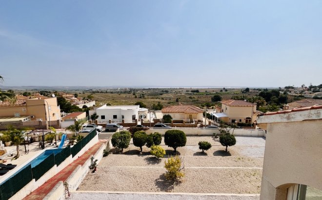 Resale - Villa -
San Miguel de Salinas - Inland