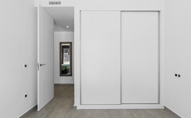 Resale - Villa -
San Miguel de Salinas - Inland