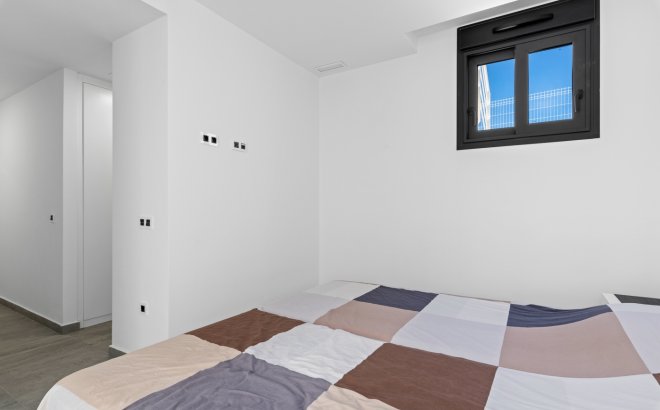 Resale - Villa -
San Miguel de Salinas - Inland