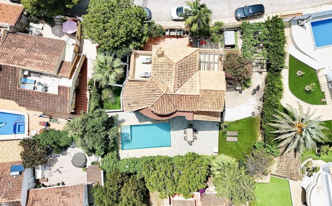 Resale - Villa -
La Zenia - Costa Blanca