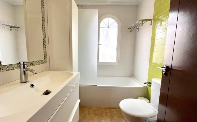 Resale - Villa -
La Zenia - Costa Blanca