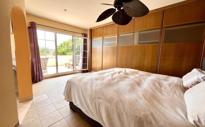 Resale - Villa -
La Zenia - Costa Blanca