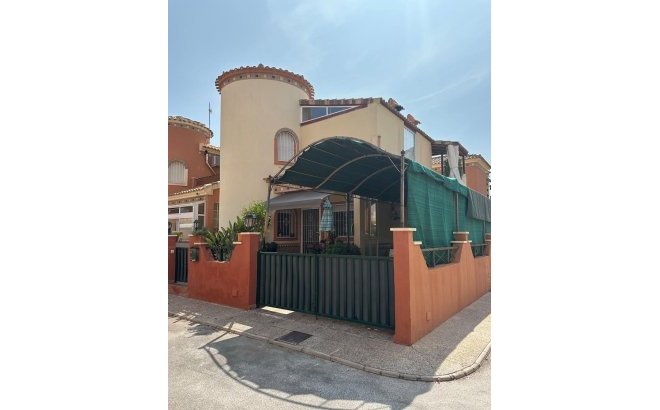 Resale - Villa -
Orihuela Costa - Playa Flamenca