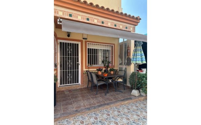 Resale - Villa -
Orihuela Costa - Playa Flamenca