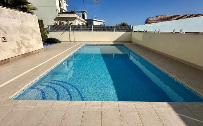 Resale - Villa -
La Zenia - Costa Blanca