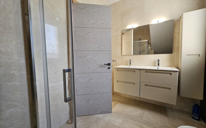 Resale - Villa -
La Zenia - Costa Blanca