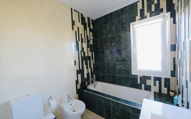 Resale - Villa -
La Zenia - Costa Blanca