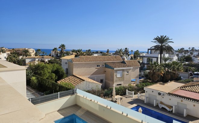 Resale - Villa -
La Zenia - Costa Blanca