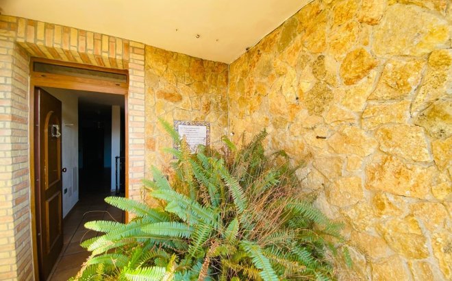 Revente - Villa -
Orihuela Costa - La Florida