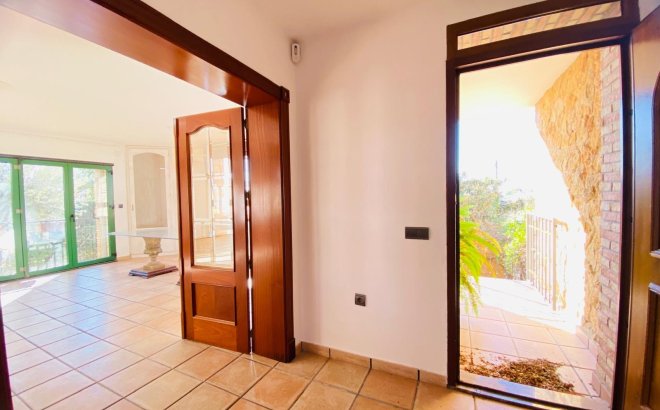 Revente - Villa -
Orihuela Costa - La Florida