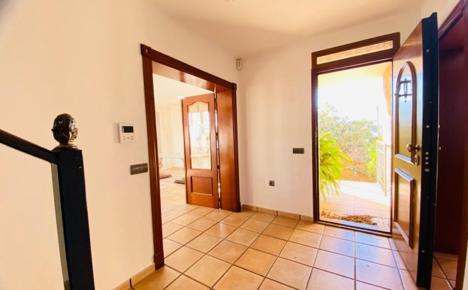 Revente - Villa -
Orihuela Costa - La Florida